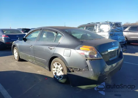 2011 Nissan Altima 2.5 S z USA, uszkodzony, nr VIN 1N4AL2AP7BN444071